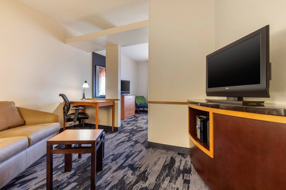 Fairfield Inn & Suites by Marriott Rockford in Rockford Best Rates