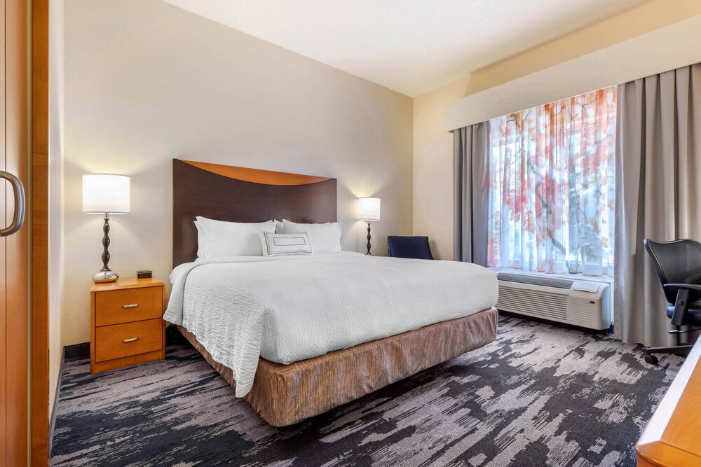 Fairfield Inn & Suites by Marriott Rockford in Rockford Best Rates