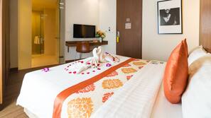 Premium bedding, minibar, in-room safe, desk