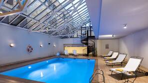 Piscine couverte