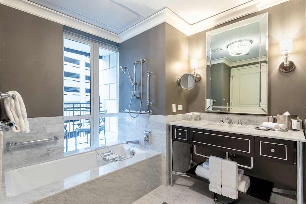 Waldorf Astoria Chicago in Chicago Best Rates & Deals on Orbitz