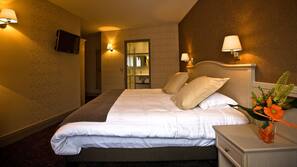 In-room safe, desk, blackout curtains, soundproofing