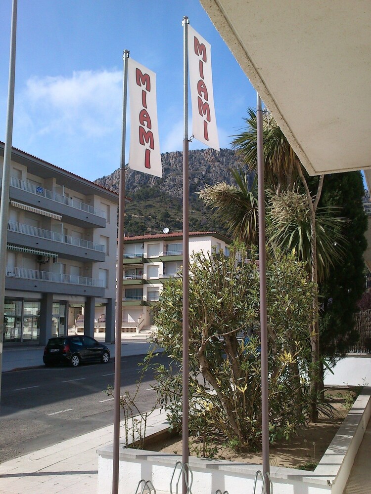 Photo - Apartamentos Miami