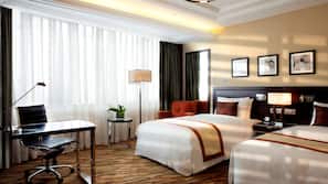 Minibar, in-room safe, iron/ironing board, free WiFi