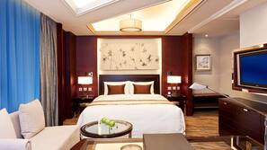 Minibar, in-room safe, iron/ironing board, free WiFi