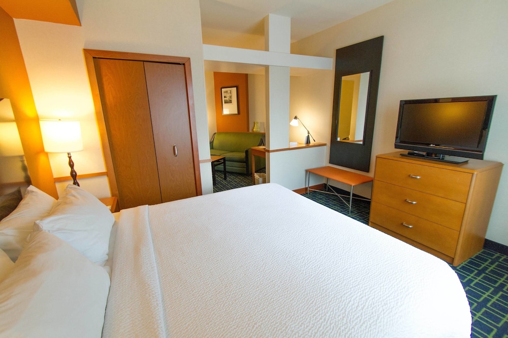 Room, Fairfield Inn & Suites by Marriott Santa Maria