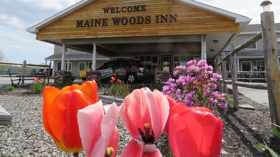 Maine Woods Inn at Vacationland Inns
