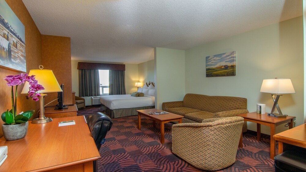 Service Plus Inns & Suites Calgary, Calgary: C$135 Room Prices