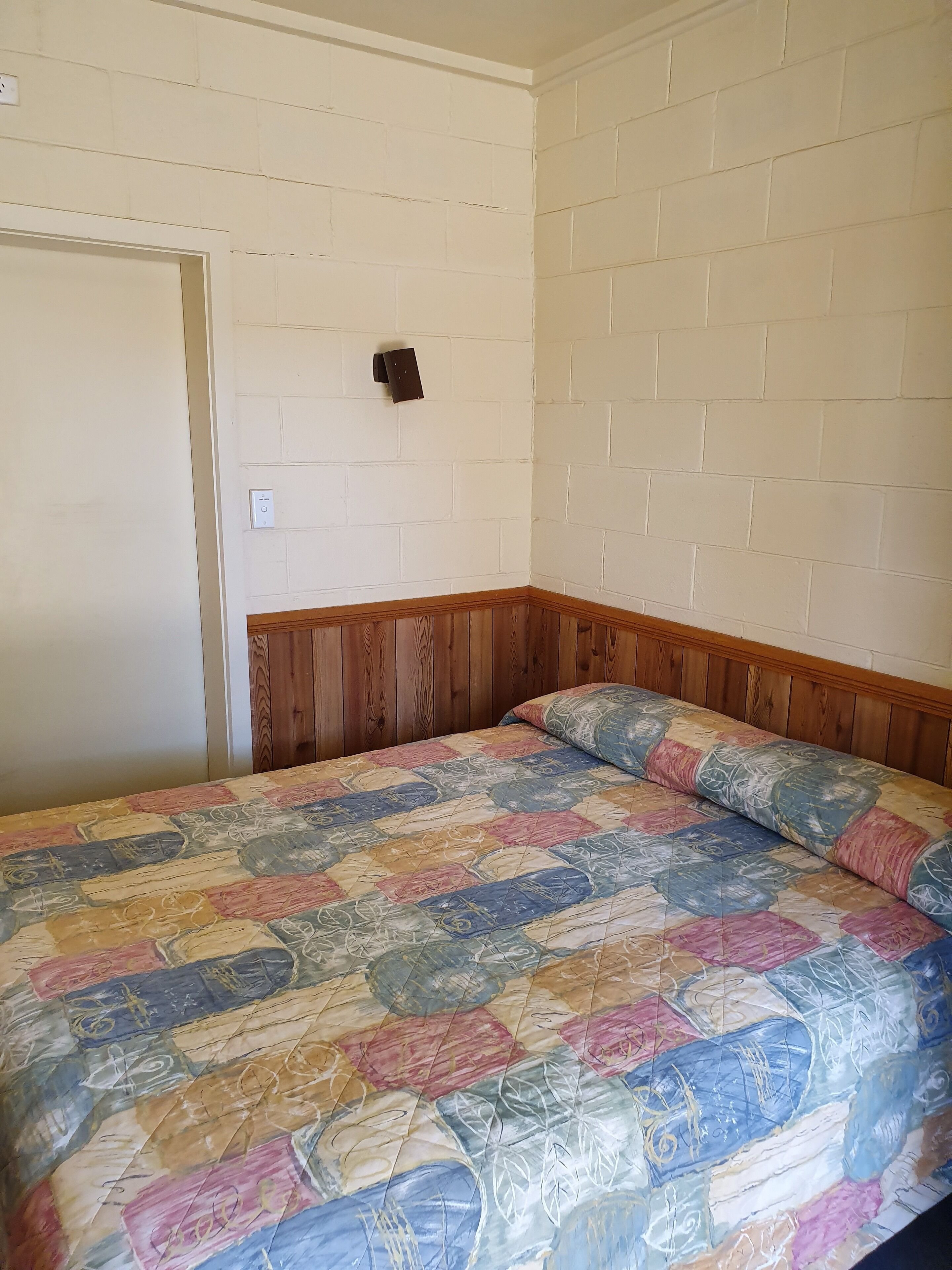 Opal Inn Hotel Motel