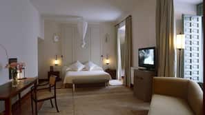 1 bedroom, minibar, in-room safe, desk