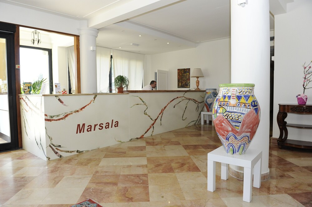 Delfino Beach Hotel Marsala Italia Expediait