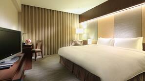 Minibar, in-room safe, desk, blackout drapes