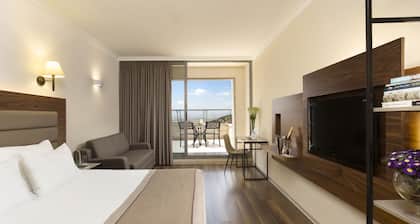 Golden Crown Hotel