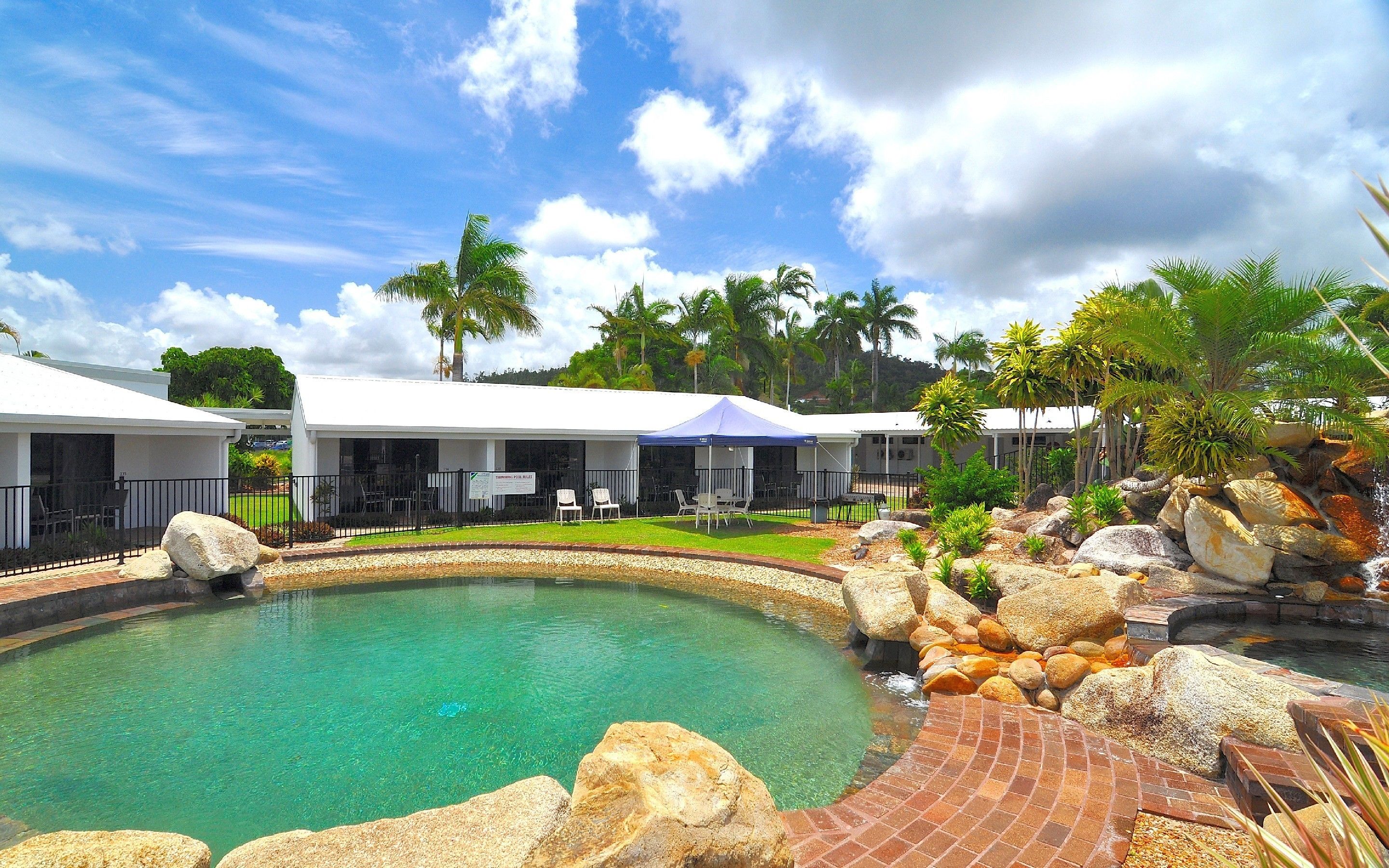 Mission Beach Resort