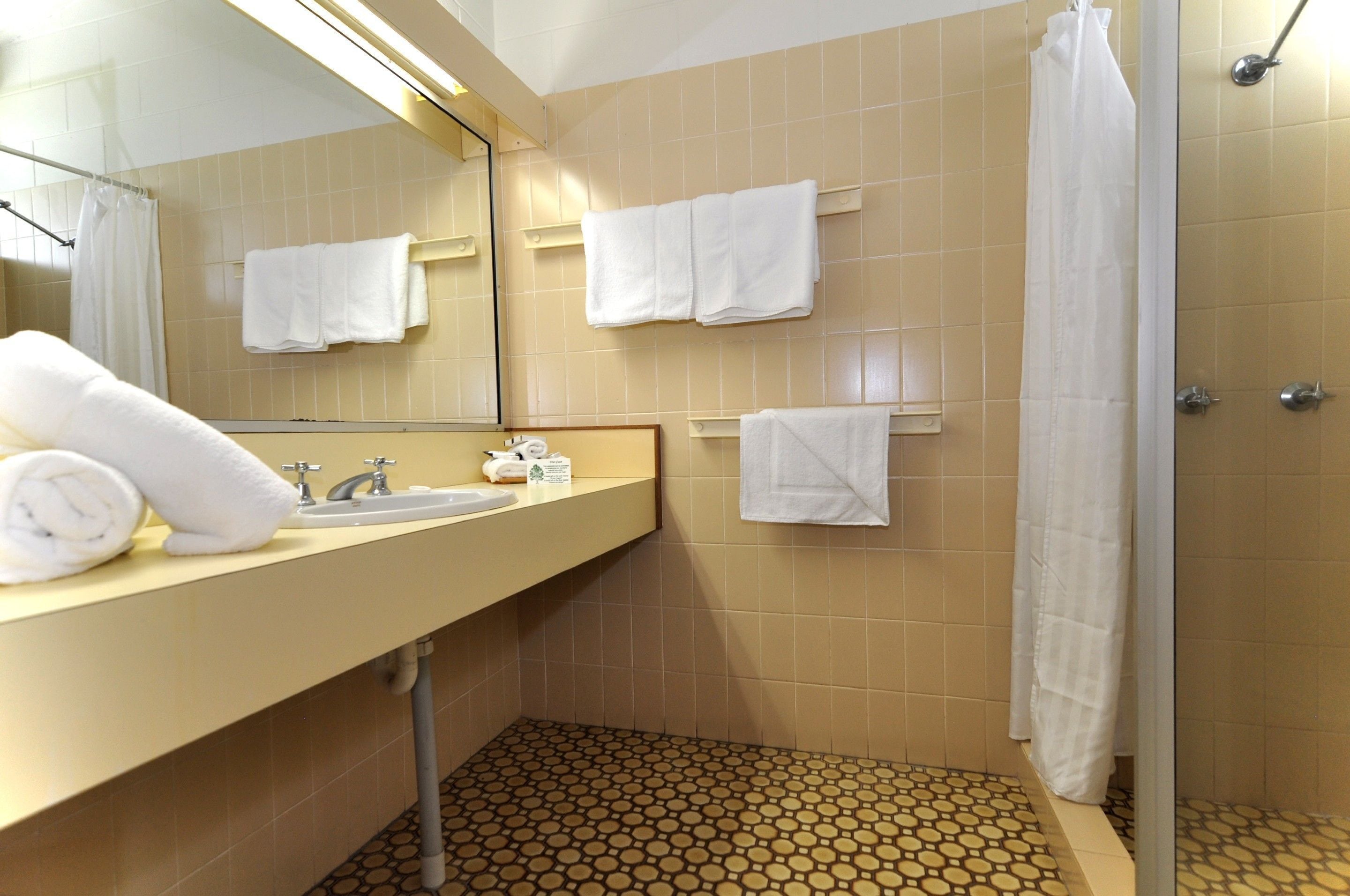 Mission Beach Resort