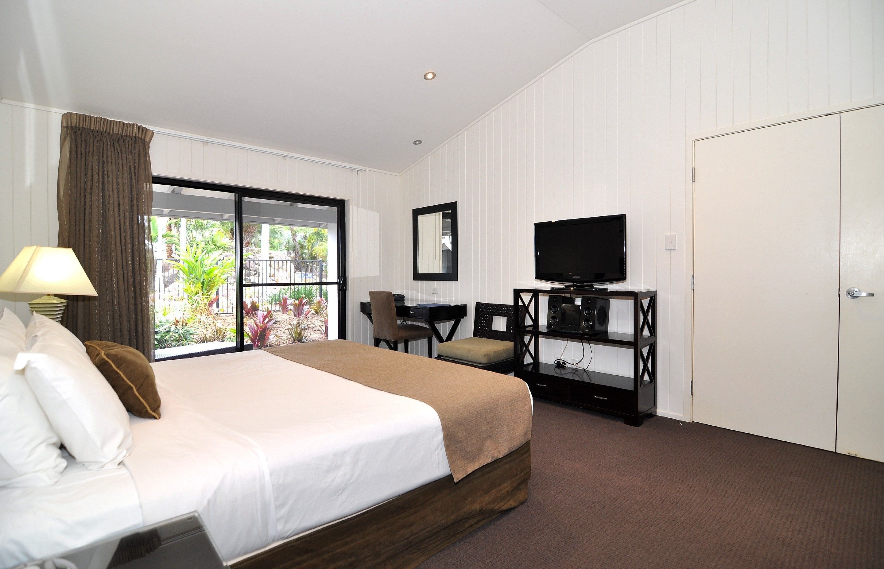 Mission Beach Resort