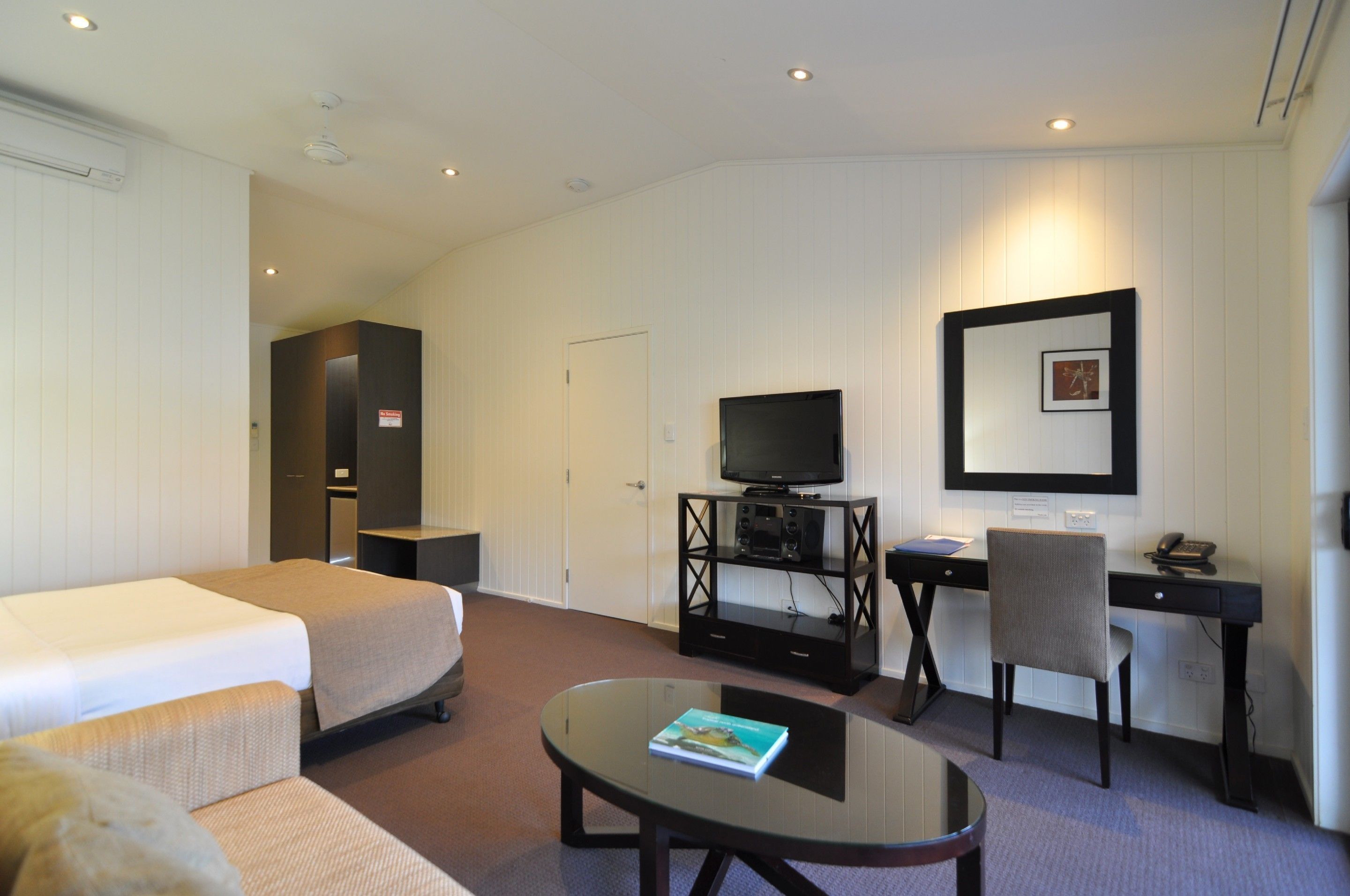 Mission Beach Resort