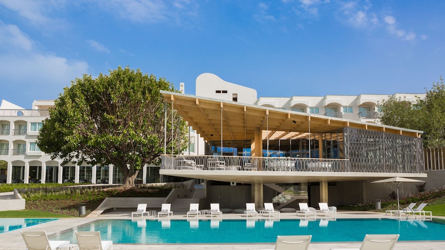 Ozadi Tavira Hotel