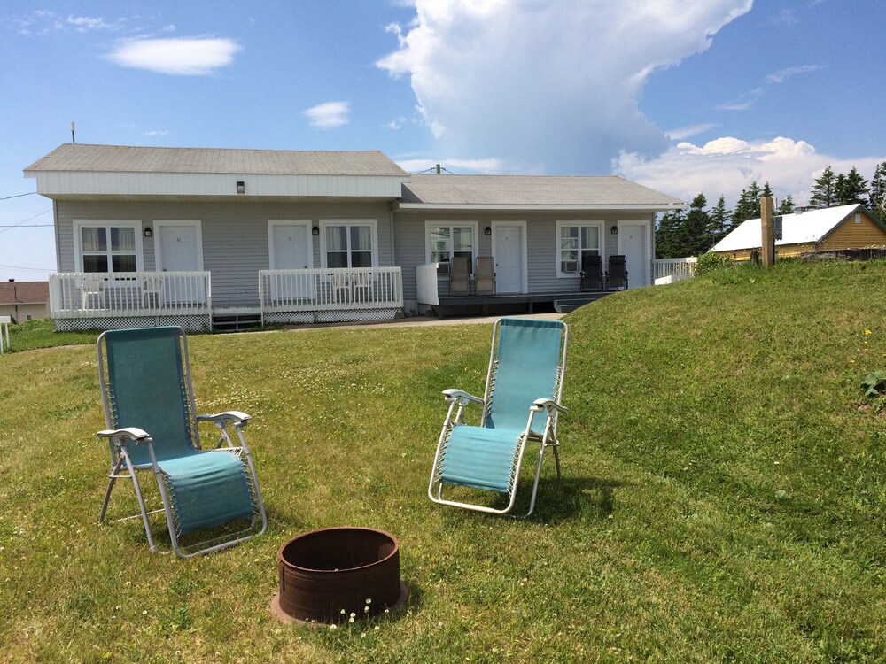 Hotel Motel Panorama de Perce: 2019 Pictures, Reviews, Prices & Deals