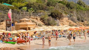 Spiaggia privata nelle vicinanze, sabbia bianca, ombrelloni