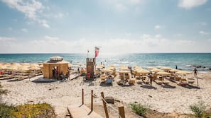Spiaggia privata nelle vicinanze, sabbia bianca, ombrelloni