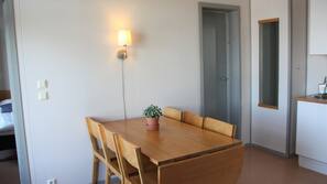 Strykejern/-brett, ekstraseng (mot et tillegg) og gratis wi-fi