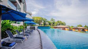 Outdoor pool, pool umbrellas
