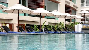 Outdoor pool, pool umbrellas
