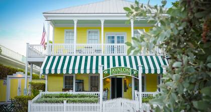 The Guesthouses at Southernmost Beach Resort - Adults only