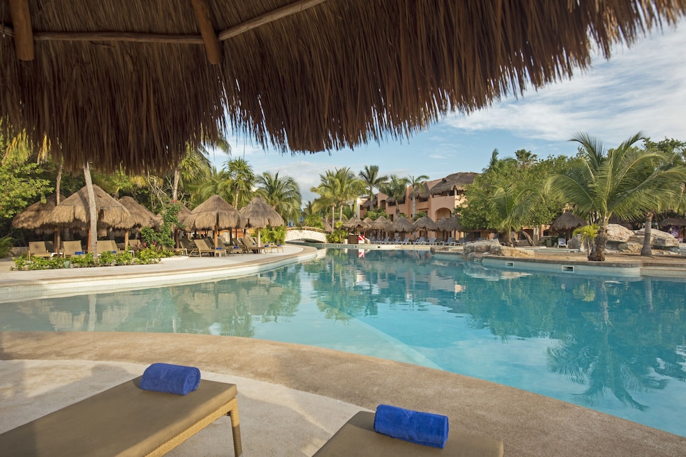 Outdoor pool, Iberostar Selection Paraiso Maya All Inclusive