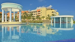 Iberostar Selection Rose Hall Suites All Inclusive