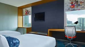 Premium bedding, down duvet, in-room safe, desk
