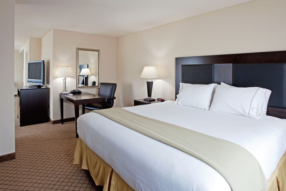 Holiday Inn Express & Suites Newberry, an IHG Hotel