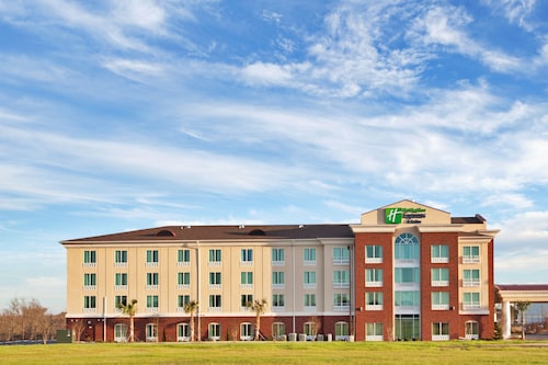 Great Place to stay Holiday Inn Express & Suites Newberry near Newberry 