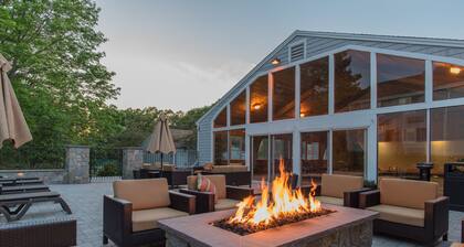 Rockport Inn And Suites