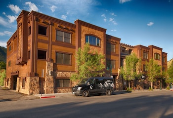 White Buffalo Club, Jackson: $263 Room Prices & Reviews ...