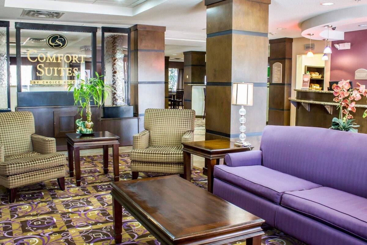 Comfort Suites Sanford In Sanford Nc Expedia