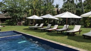 Outdoor pool, pool umbrellas, sun loungers
