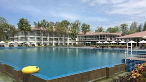 Outdoor pool, pool umbrellas