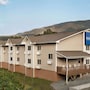 Oak Tree Inn Low Moor in Low Moor, United States