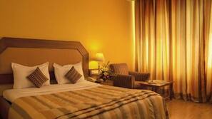 Minibar, cots/infant beds, rollaway beds, WiFi