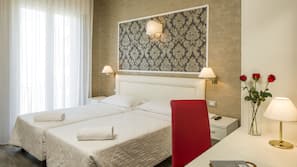 In-room safe, desk, free WiFi