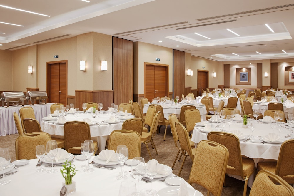 Holiday Inn Istanbul Sisli, an IHG Hotel