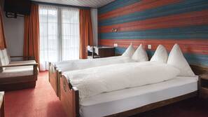 Couette en duvet d'oie, coffre-forts dans les chambres, bureau