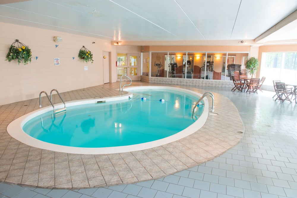Auberge De La Montagne Coupée Reviews Photos Rates