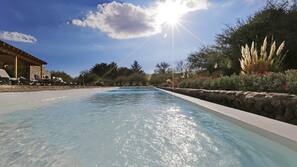 3 piscinas al aire libre