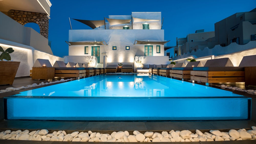 Evgenia Villas & Suites in Firá, Greece