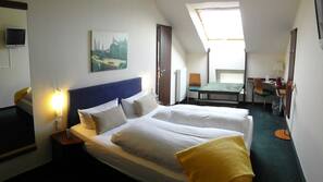 1 dormitorio, ropa de cama de alta calidad, edredones de plumas