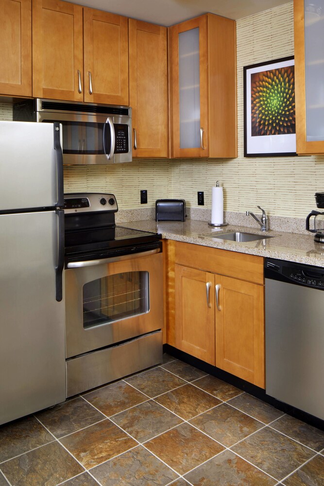 Residence Inn by Marriott San Antonio Six Flags at The Rim in San