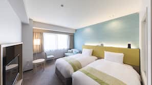Premium bedding, down duvet, Select Comfort beds, in-room safe